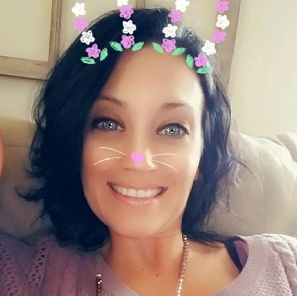 Meet your Posher, Lindsey - Picture 1 of 1